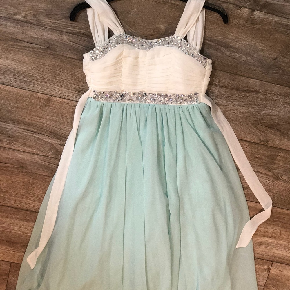 Girls dress